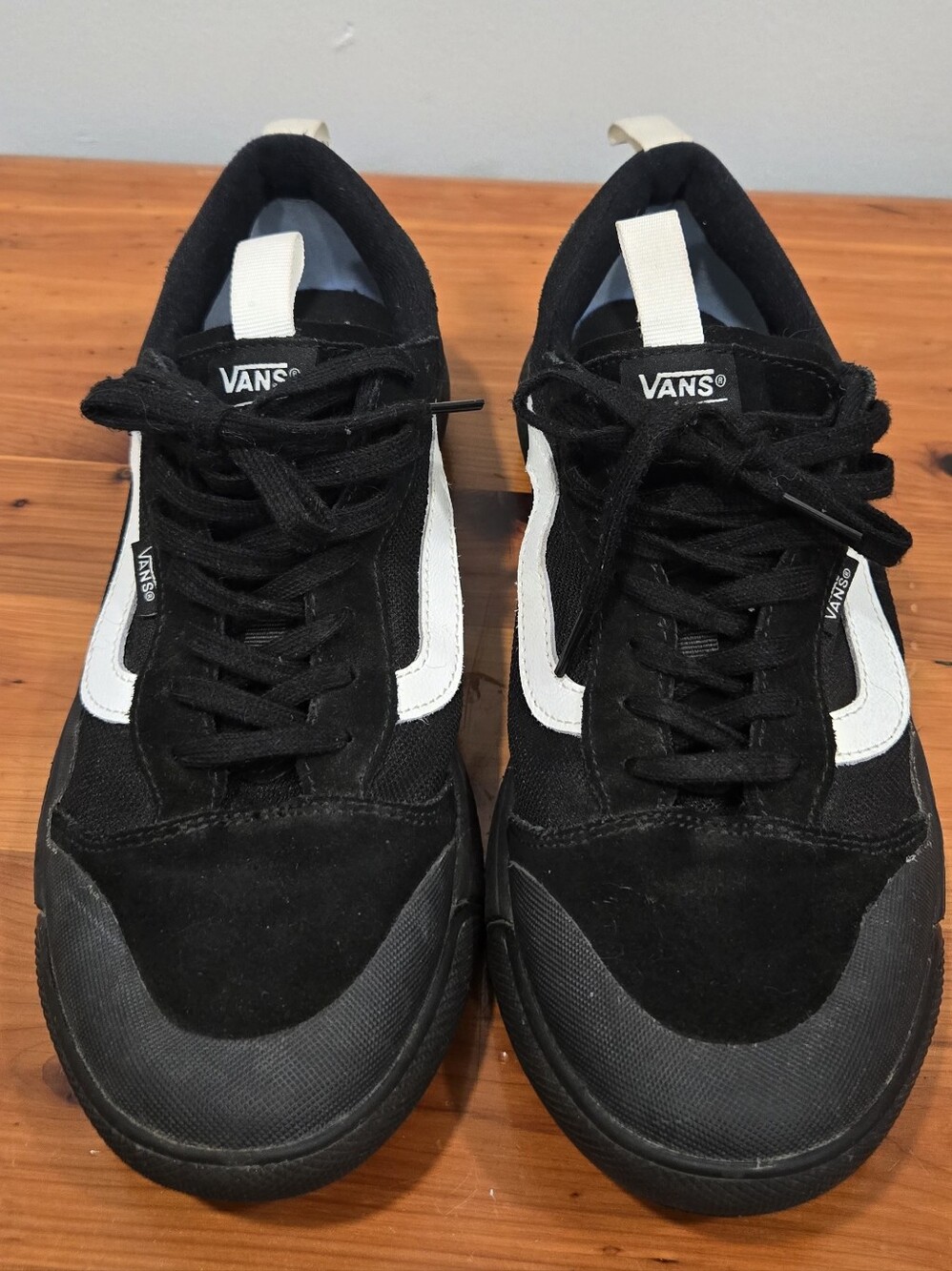 Vans UltraRange EXO SE Black White Sneakers Low Top Shoes